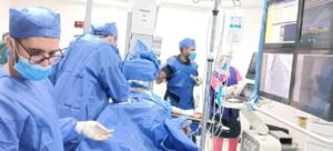نجاح أول إصلاح للصمام الميترالي بالقسطرة بمستشفيات الصحة