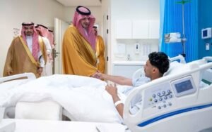 في أول عملية بالسعودية.. روبوت جراحي يعيد مريضًا للمشي خلال ساعة